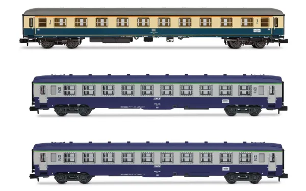 Arnold HN4437 - 3-tlg. Set Reisezugwagen „D242 Paris – Berlin – Warszawa“ der DR