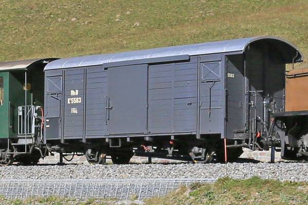 BEMO 2283143 - RhB K1 5563 Nostalgiewagen grau - Jahreswagen 2026