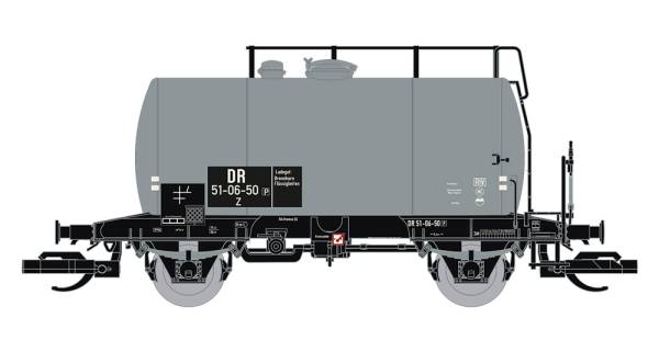 Saxonia 120111-2 - Kesselwagen Deutz mit Bremserhaus der DR, grau