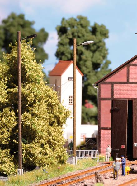 BUSCH 8733 - Bahnhofsleuchte weiß oval